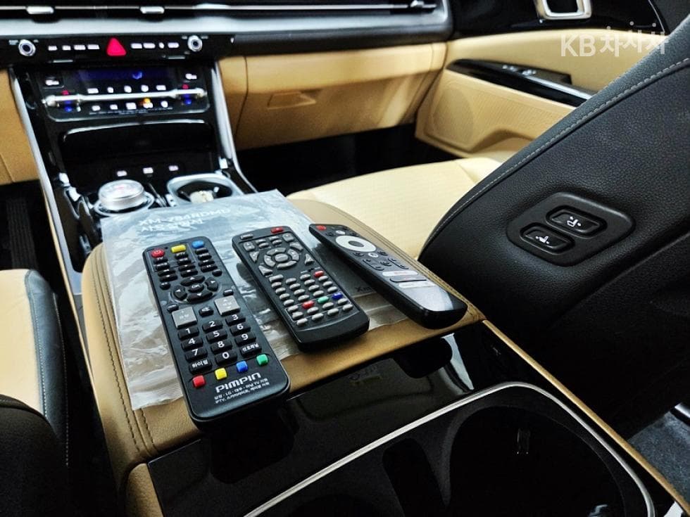 Киа Канивал 4-то поколениеD2.2 9-местен Noblesse - 8