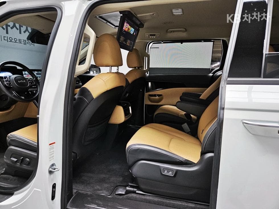 Киа Канивал 4-то поколениеD2.2 9-местен Noblesse - 16