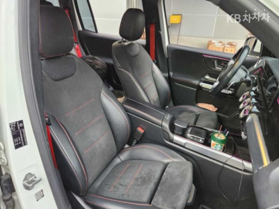 Mercedes-Benz GLB(X247)M-AMG GLB 35 4Matic - 5