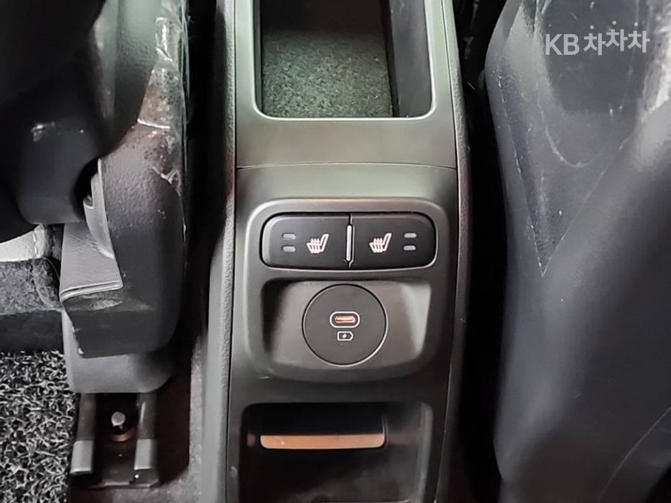 Kia The New (facelift) Kia Ray (van)1.0 Gasoline Signature - 13