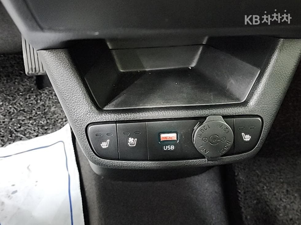 Kia The New (facelift) Kia Ray (van)1.0 Gasoline Signature - 16