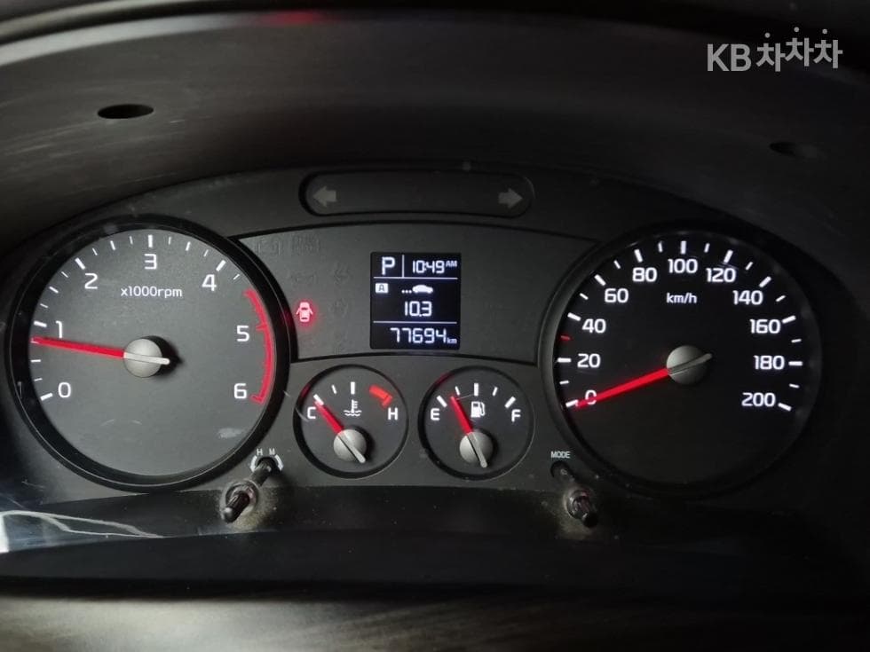 Киа Бонго 3 (лек)1 тон Удължено междуосие Королевска кабина CRDi Лукс - 5