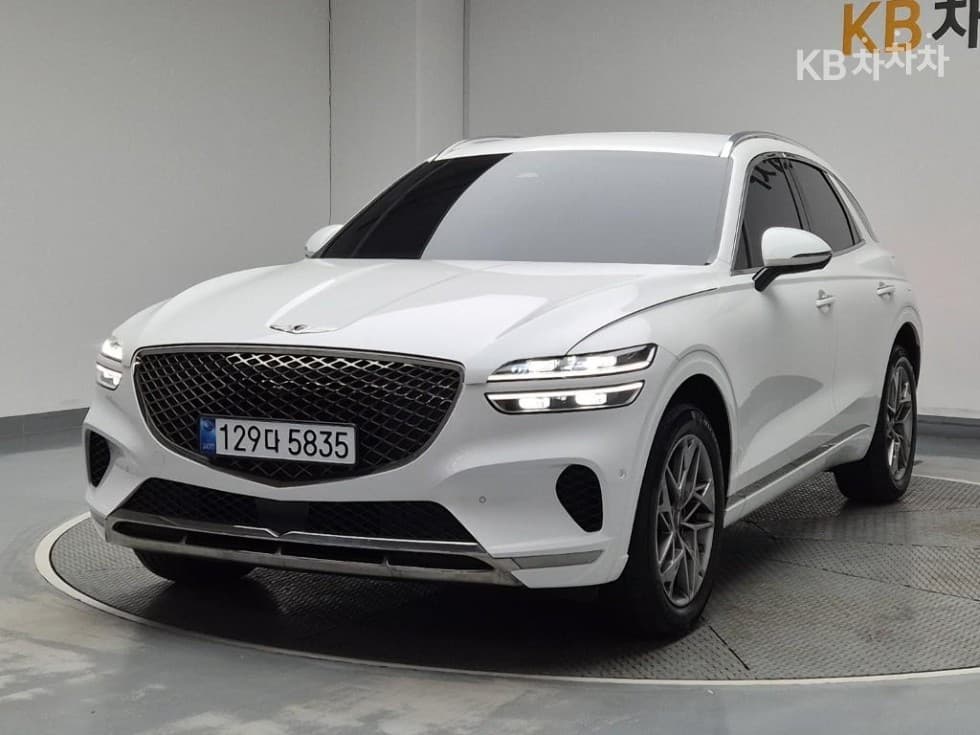 Genesis GV70 Gasoline 2.5T 2WD - Image 1