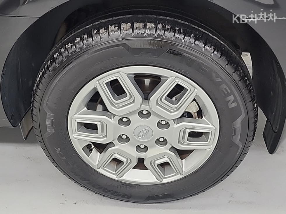 Hyundai Staria Cargo2.2 Cargo 3 Modern - 20