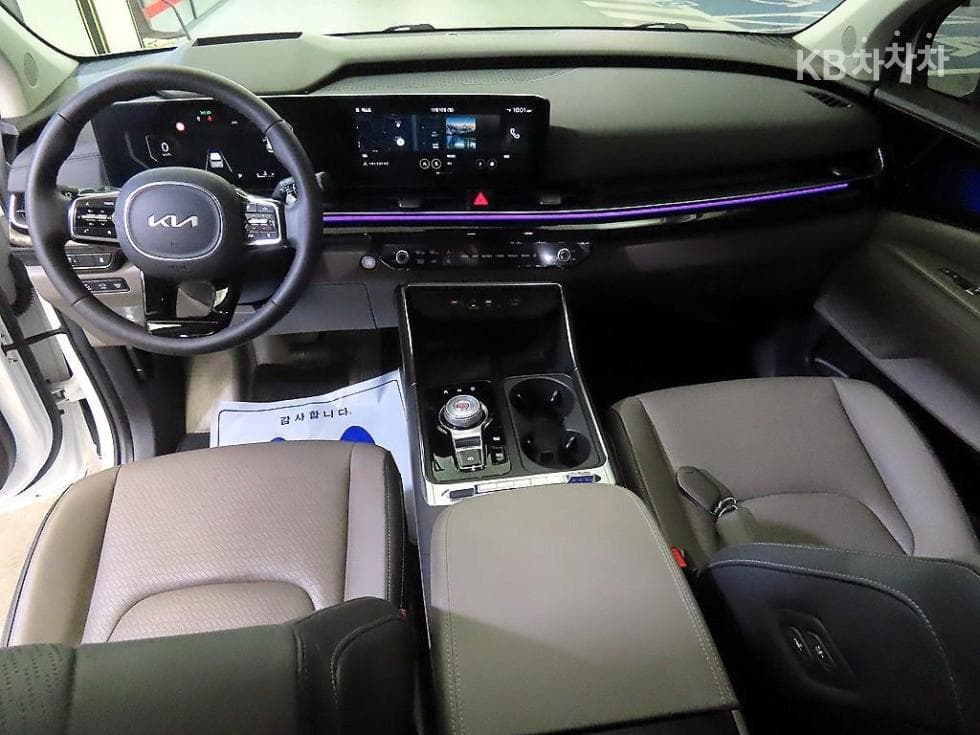 Киа The New (фейслифт) Канивал 4-то поколениеG3.5 GDI 9-местен Signature - 10
