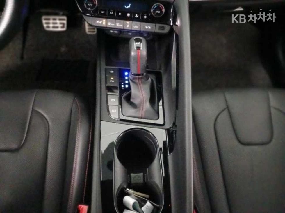 Hyundai The New (facelift) Avante (Elantra) N Line (CN7)1.6 Gasoline Inspiration - 16