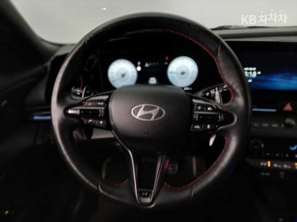Hyundai The New (facelift) Avante (Elantra) N Line (CN7)1.6 Gasoline Inspiration - 17