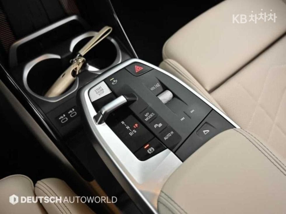 BMW X1(U11)xDrive20i M Sport - 9