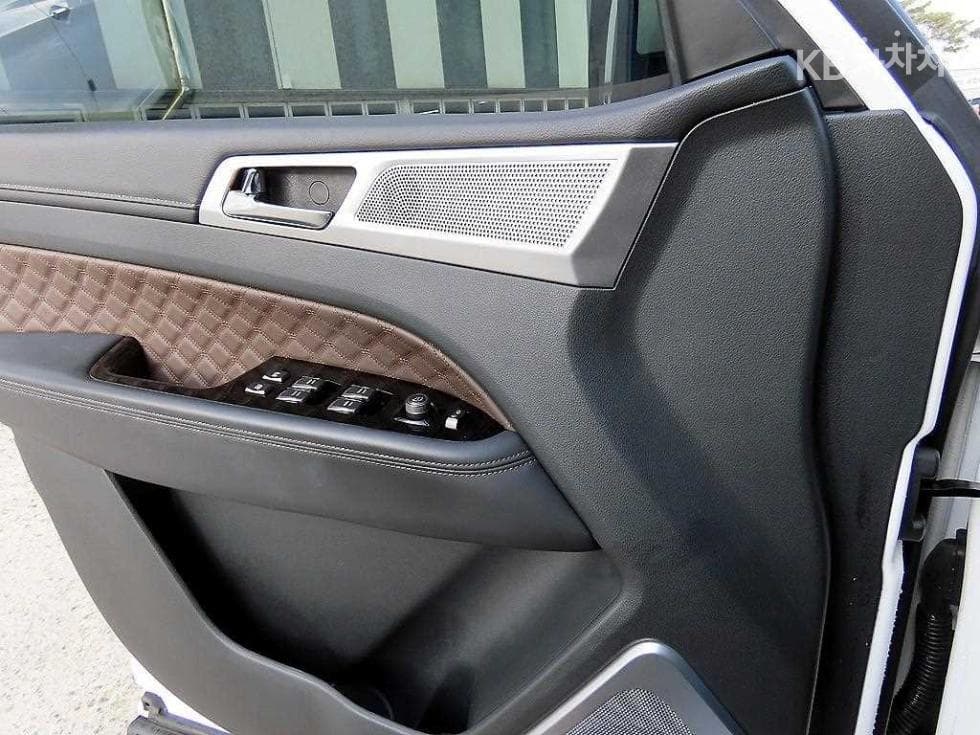 КейДжи Мобилити All New Rexton2.2 4x4 더 블랙 - 11