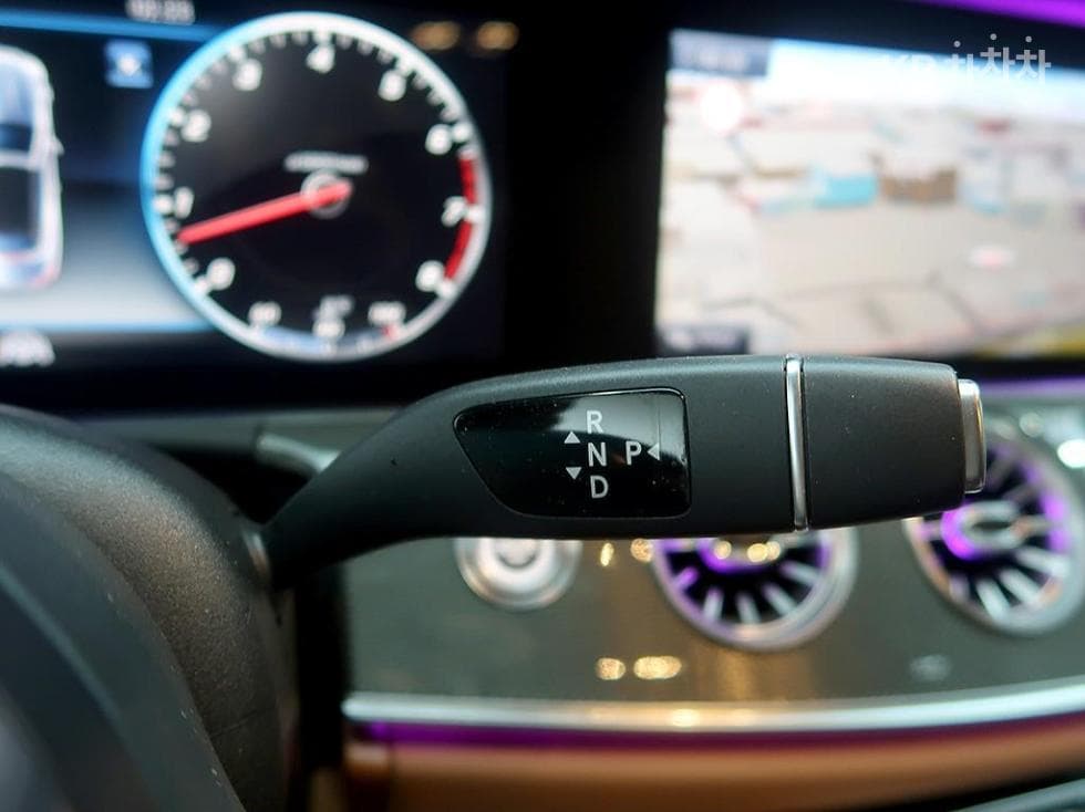 Mercedes-Benz E-Клас (W213)E450 4MATIC Carbriolet Стандартен - 15