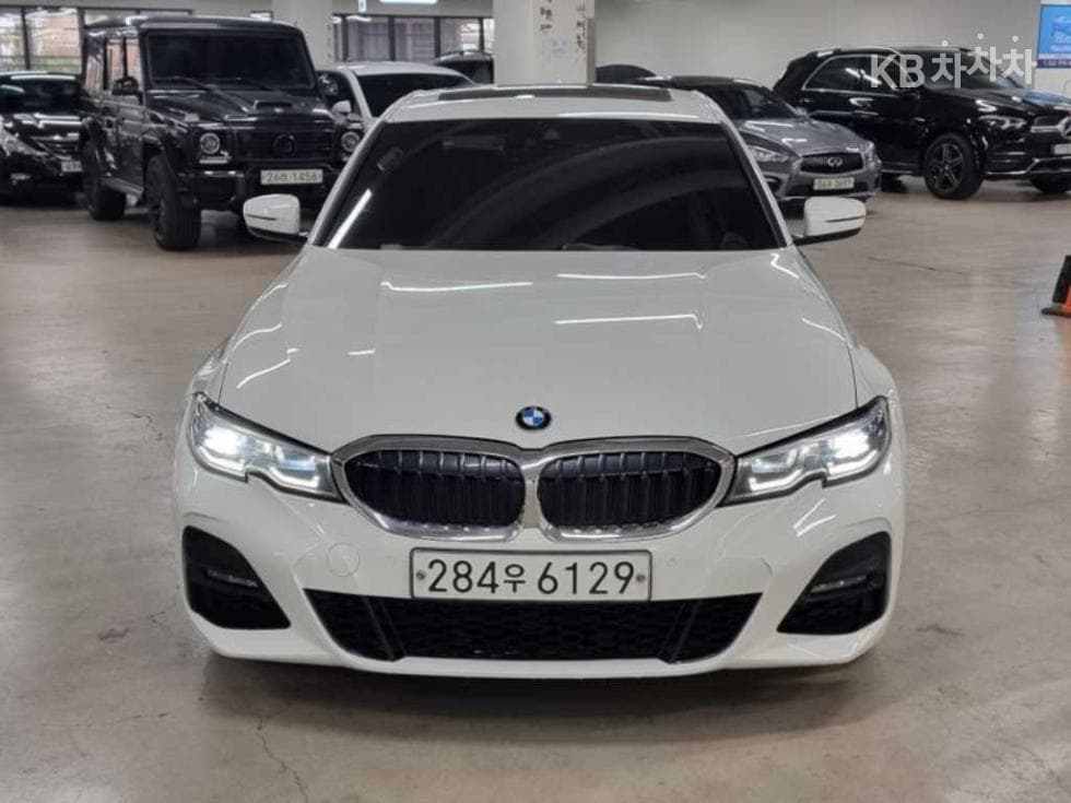BMW 3 Series (G20)320d M Sport Package - 2