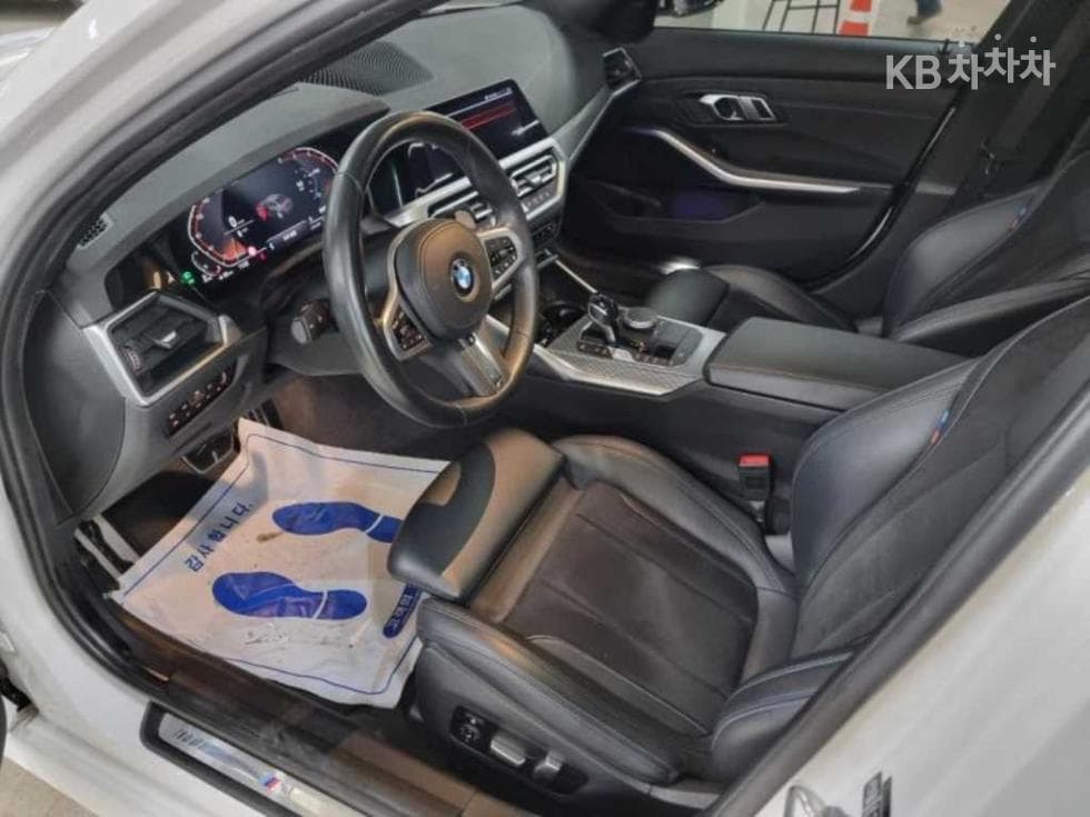 BMW 3 Series (G20)320d M Sport Package - 5