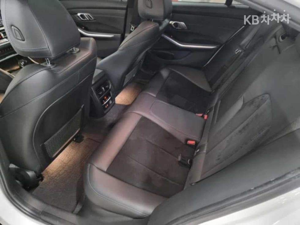BMW 3 Series (G20)320d M Sport Package - 6
