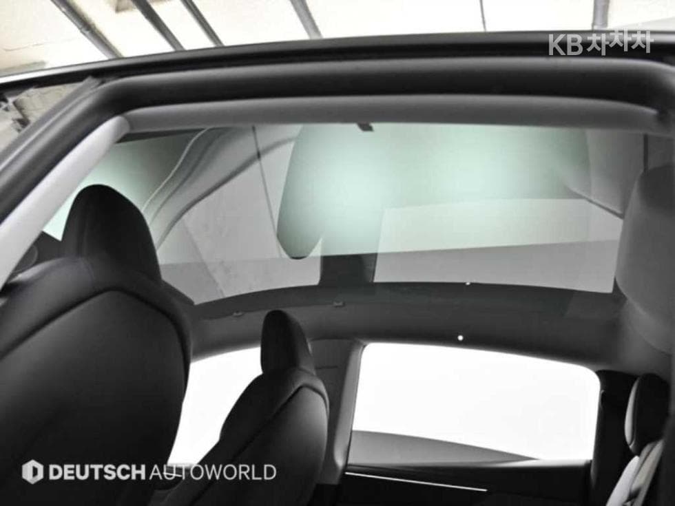 테슬라 Model YRWD Стандартен - 19