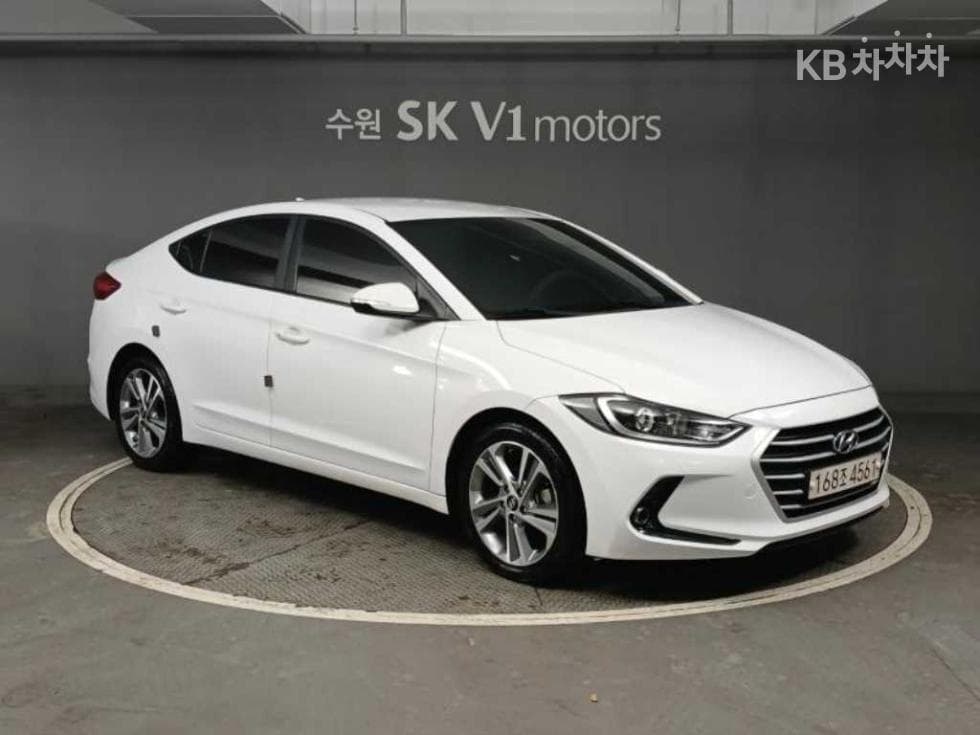 Hyundai Avante (Elantra)AD1.6 GDi Value Plus - 5
