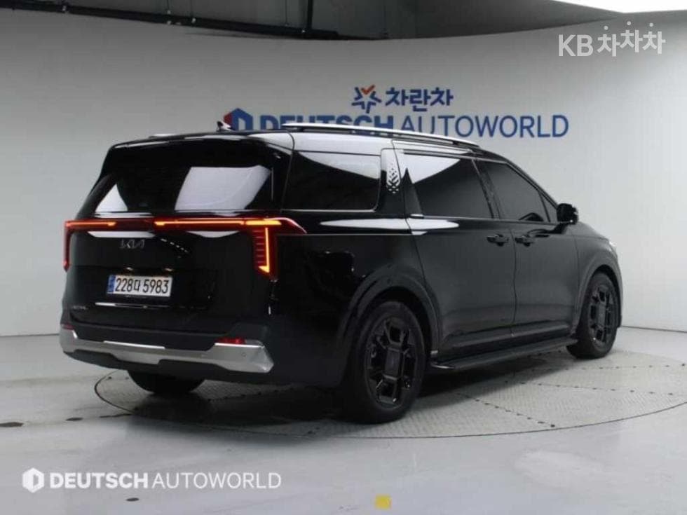 Киа The New (фейслифт) Канивал 4-то поколениеD2.2 9-местен Signature - 2