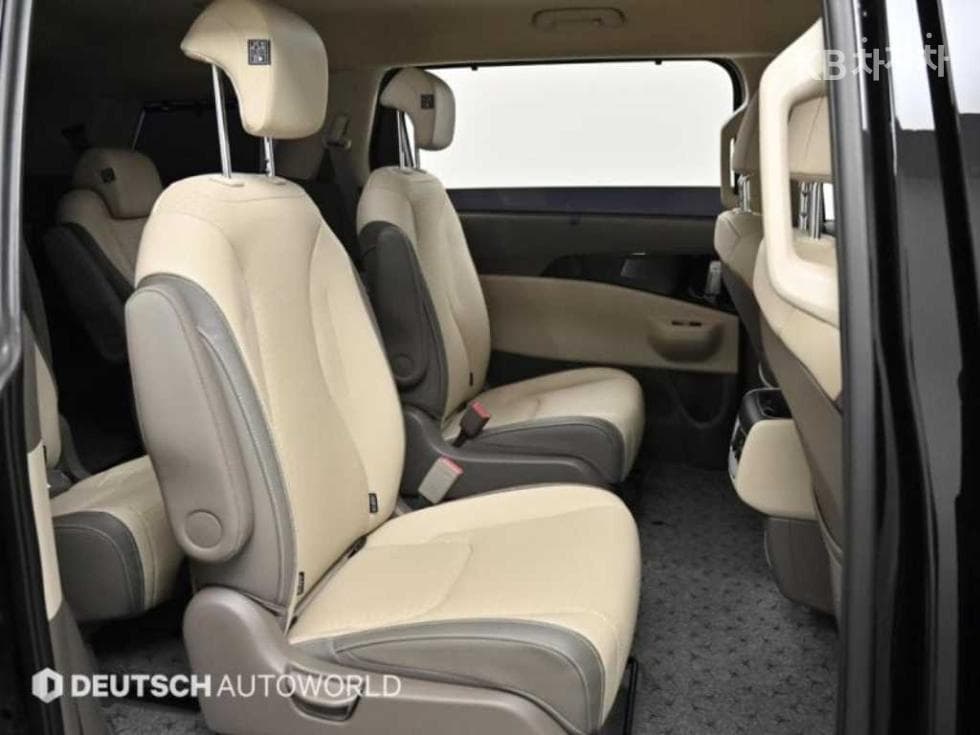 Киа The New (фейслифт) Канивал 4-то поколениеD2.2 9-местен Signature - 12