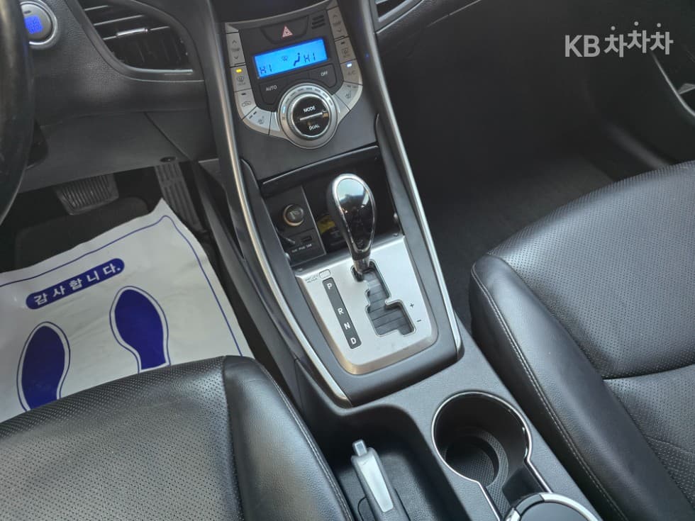 Хюндай Avante (Elantra)MDM16 GDI 에비Нов - 16