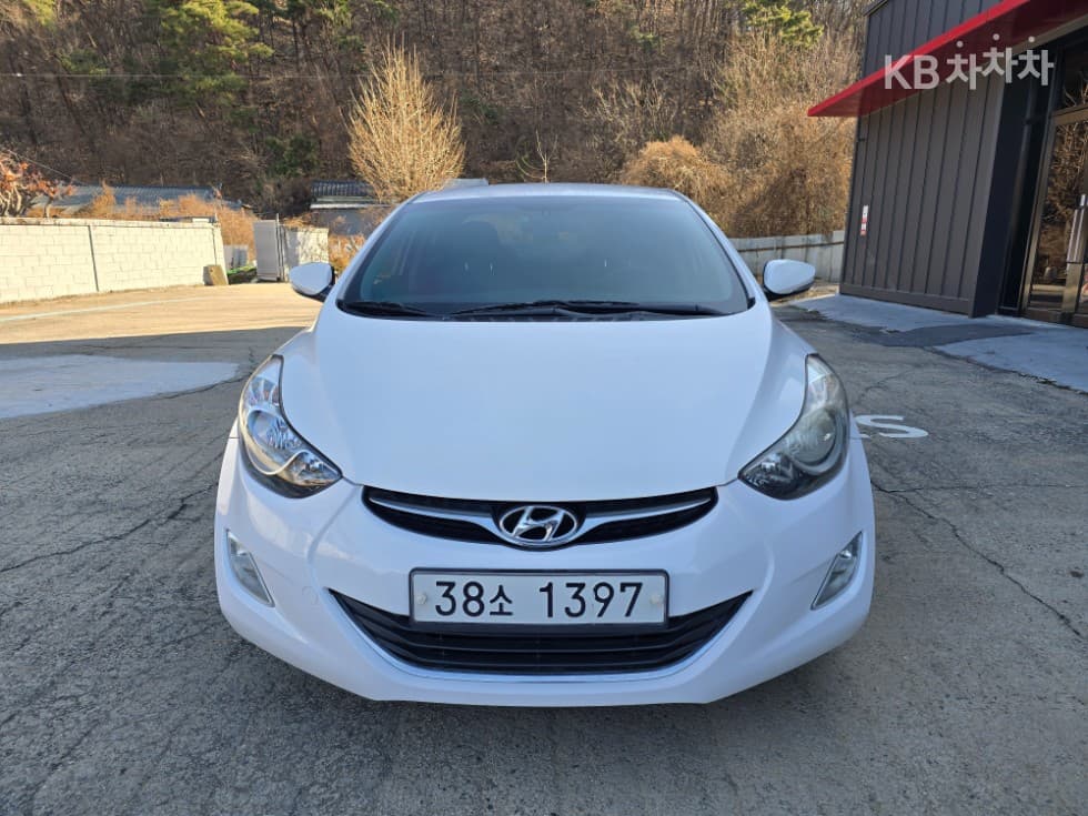 Хюндай Avante (Elantra)MD M16 GDI 에비Нов - Image 1