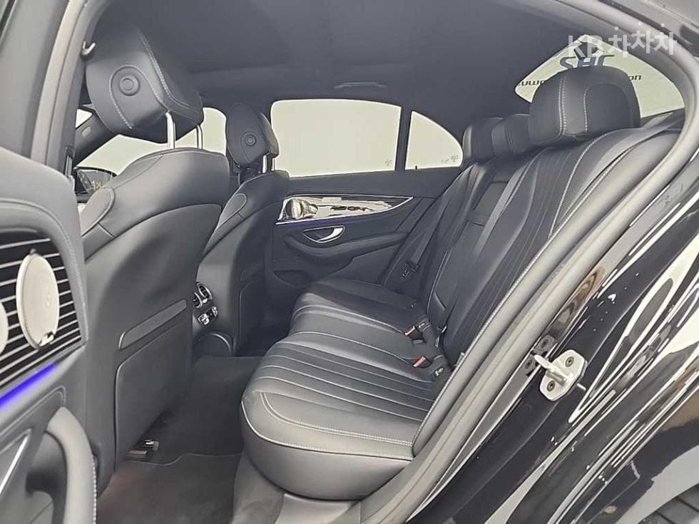 Mercedes-Benz E-Клас (W213)E450 4MATIC EXCLUSIVE - 12