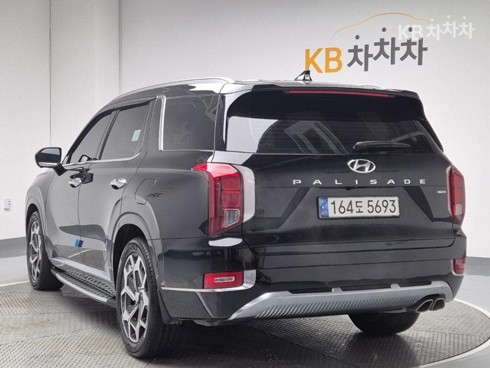 Hyundai Palisade2.2 Diesel 7-seater (Limousine) AWD Calligraphy - 2