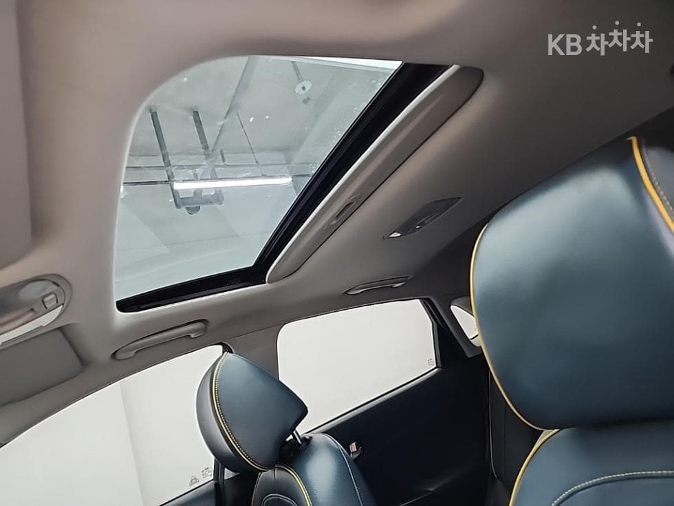 Хюндай Kona1.6 Турбо 4x4 Premium - 13