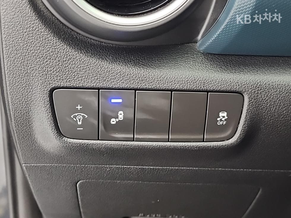 Хюндай Kona1.6 Турбо 4x4 Premium - 18