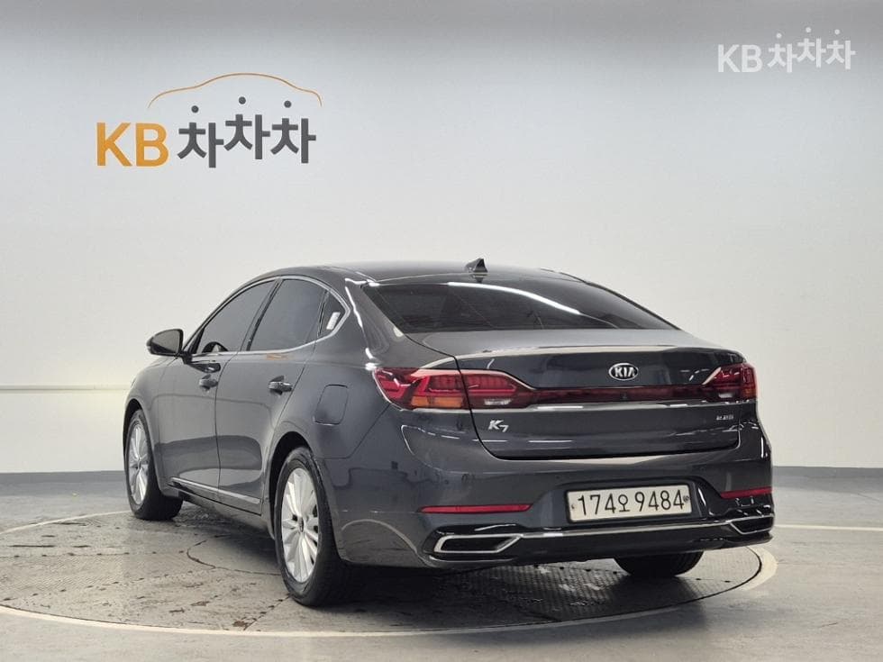 Kia K7 Premiere2.2 Diesel Prestige - 2