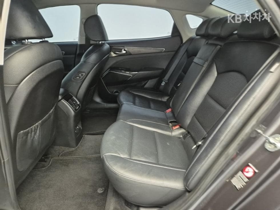 Kia K7 Premiere2.2 Diesel Prestige - 12