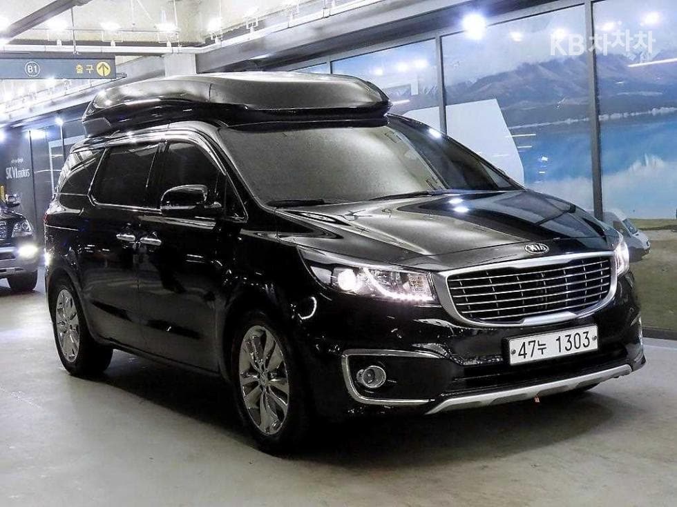 Киа All New Канивал 7-местен (Лимузин) 2.2 Дизел Висок Лимузин (Канивал) VIP - Image 1