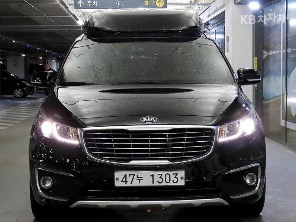 Киа All New Канивал7-местен (Лимузин) 2.2 Дизел Висок Лимузин (Канивал) VIP - 2