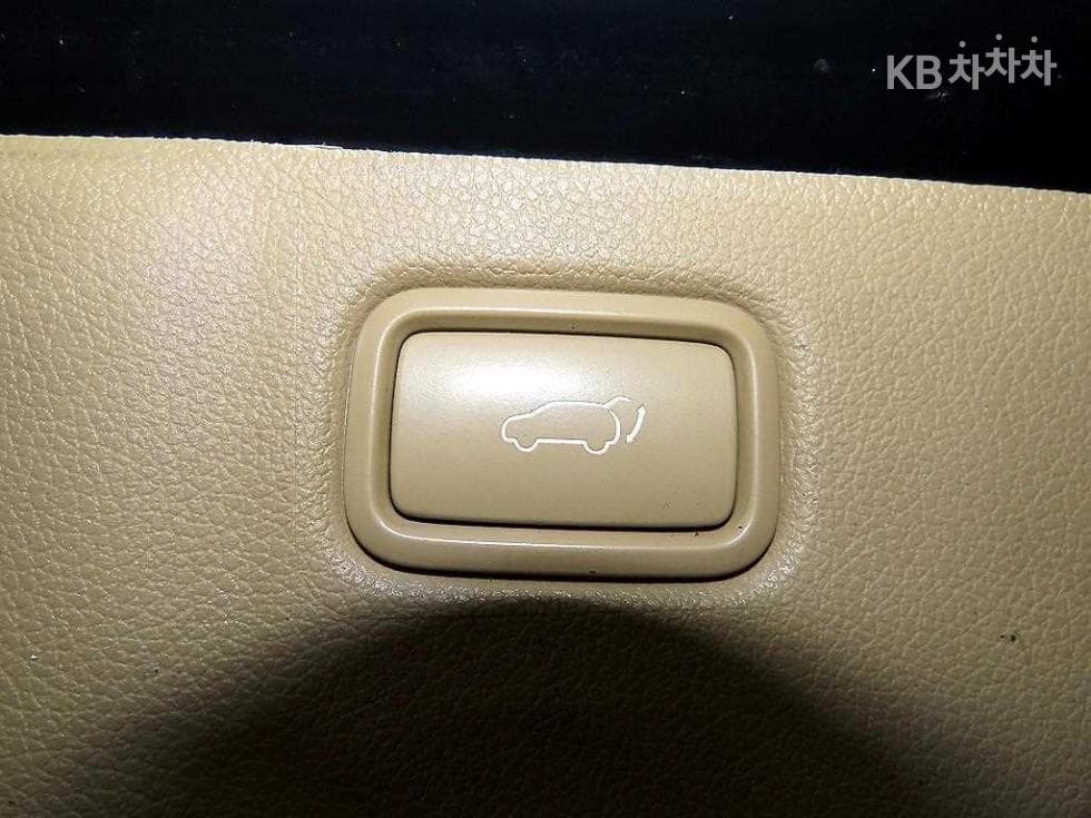 Киа All New Канивал7-местен (Лимузин) 2.2 Дизел Висок Лимузин (Канивал) VIP - 15