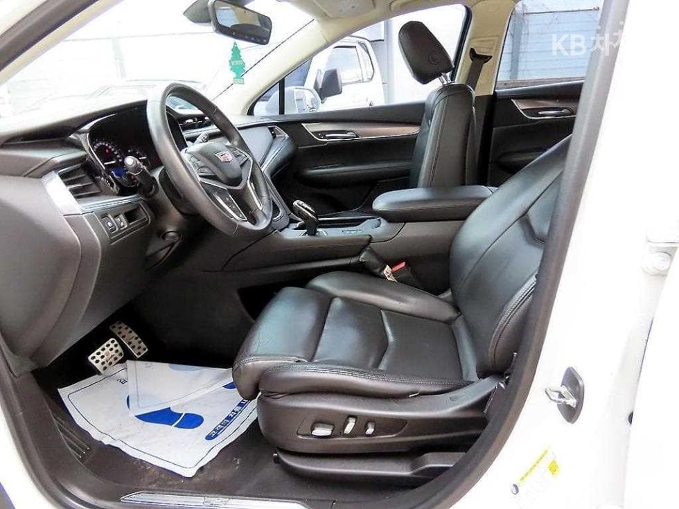 캐딜락 XT53.6 Premium - 5