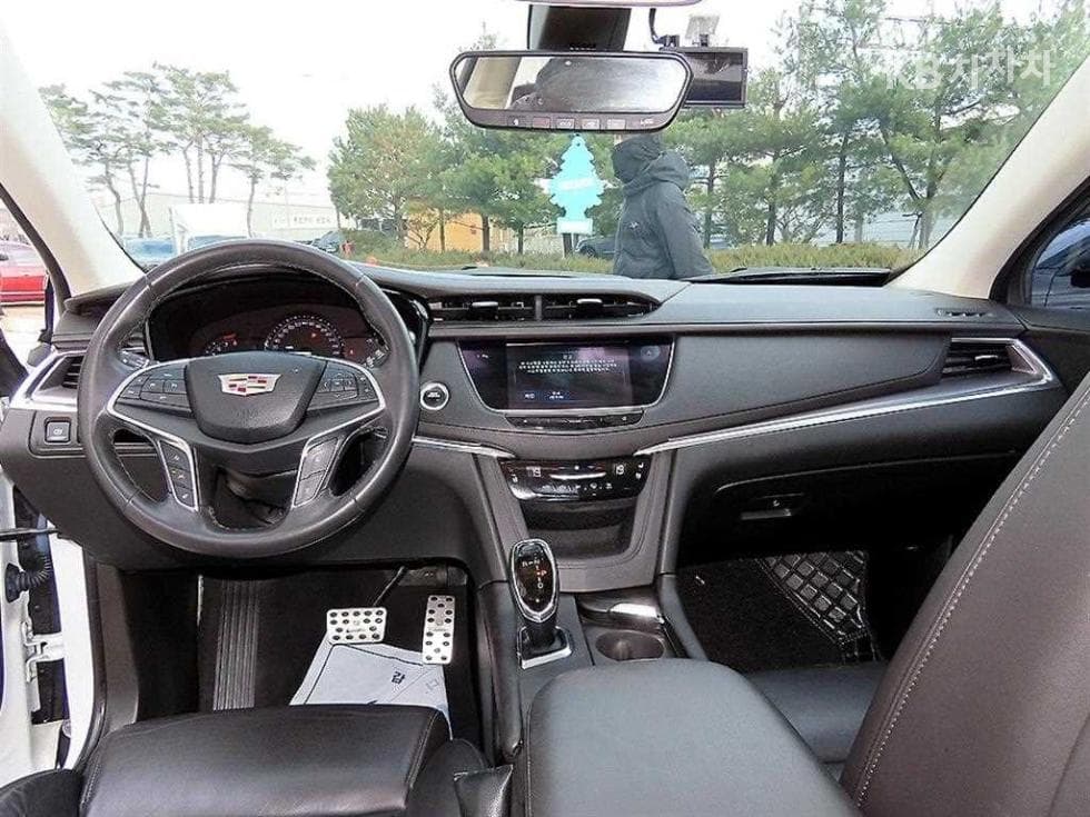 캐딜락 XT53.6 Premium - 7