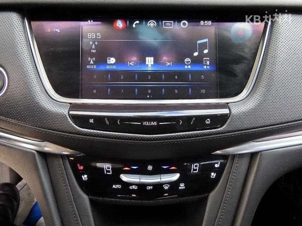 캐딜락 XT53.6 Premium - 13