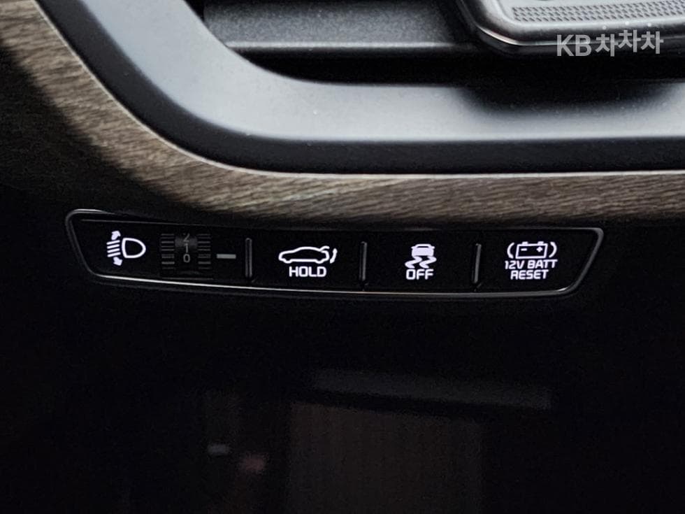 Kia K8 Hybrid1.6 Turbo Noblesse - 16