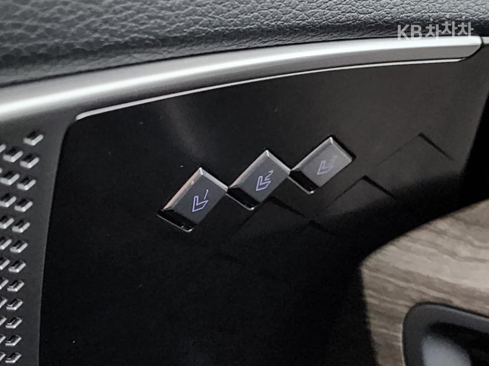 Kia K8 Hybrid1.6 Turbo Noblesse - 17