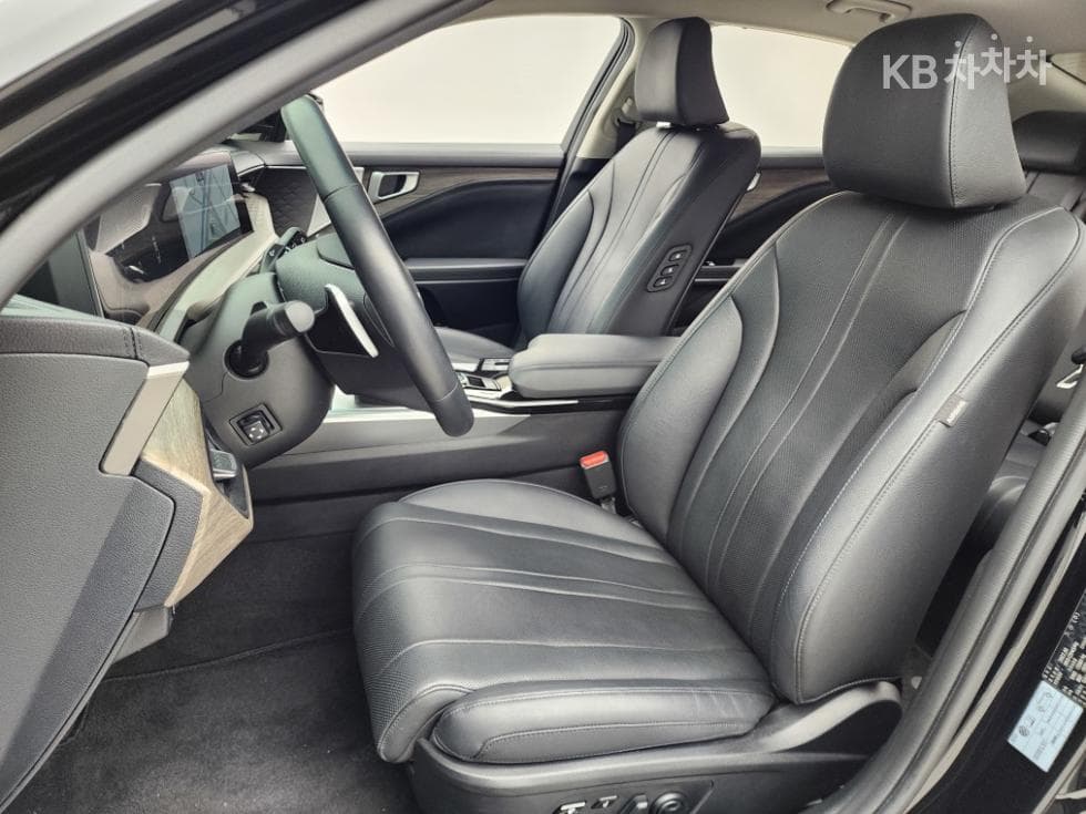 Kia K8 Hybrid1.6 Turbo Noblesse - 18