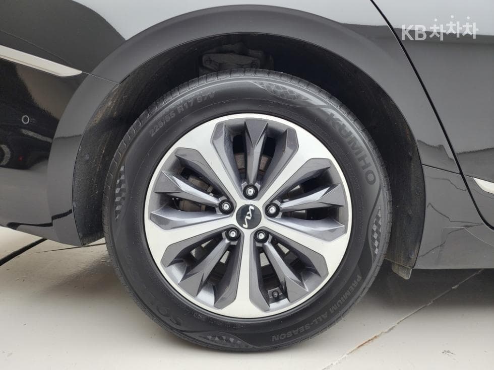 Kia K8 Hybrid1.6 Turbo Noblesse - 28