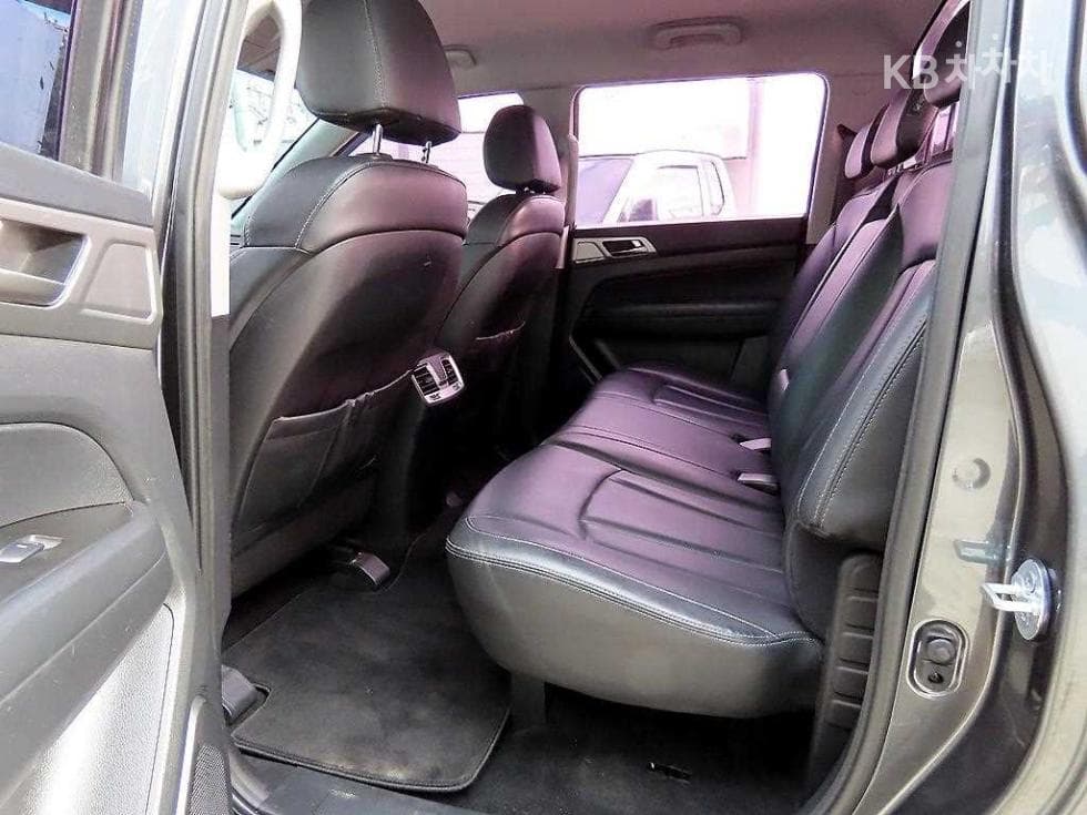 KG Mobility Rexton 스포츠2.2 4WD Noblesse - 6