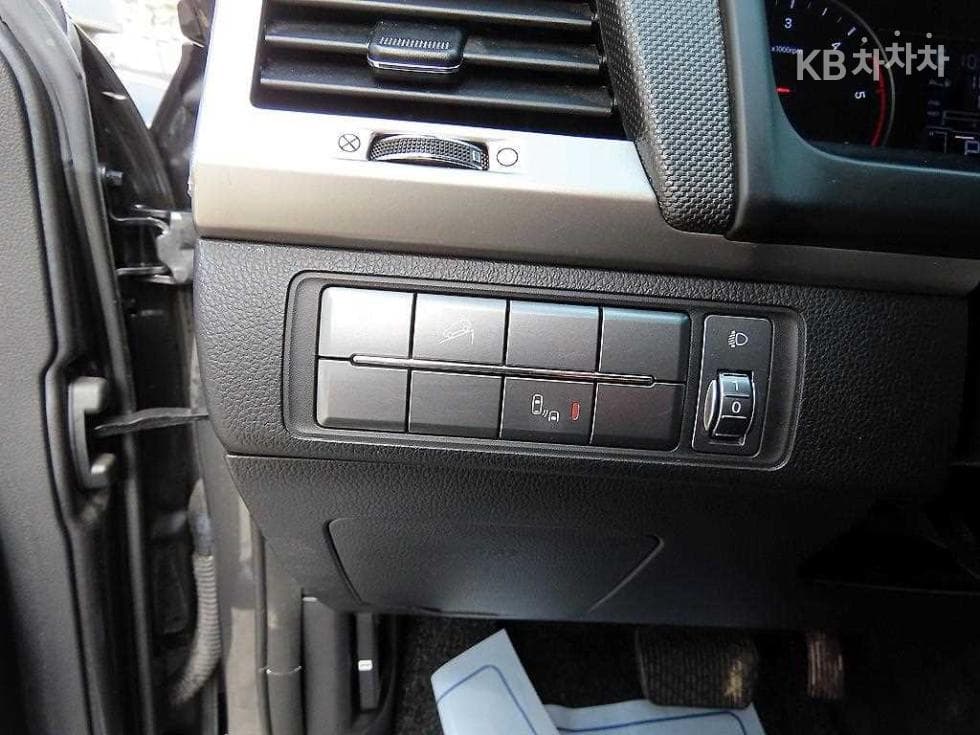 KG Mobility Rexton 스포츠2.2 4WD Noblesse - 12