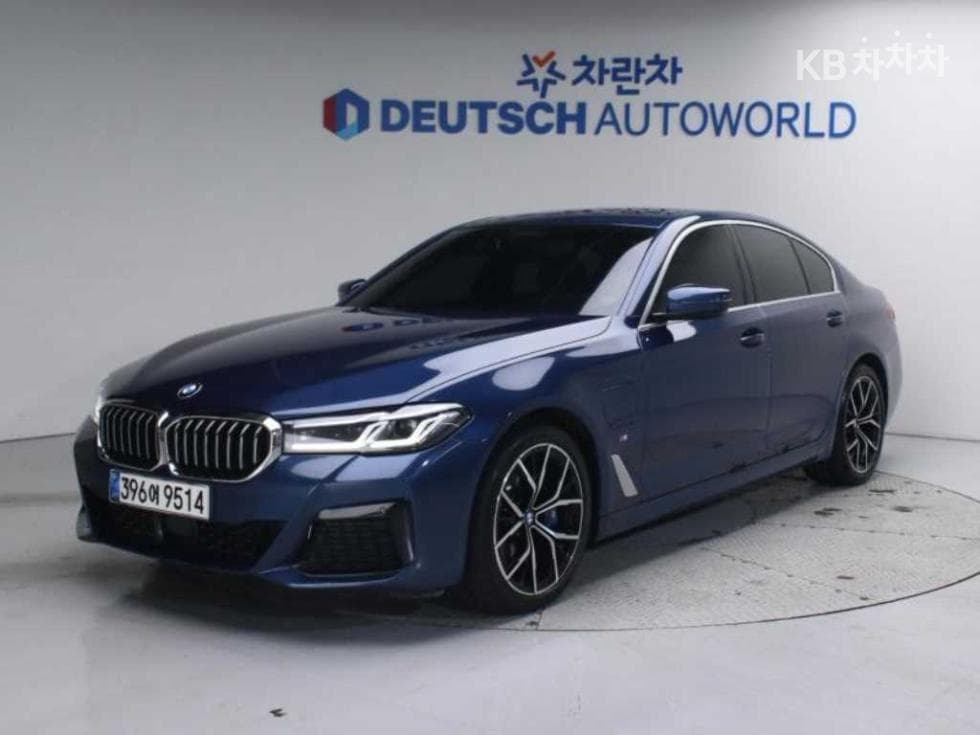 BMW 올Нов5 Серия (G30) 530e M Sport - Image 1