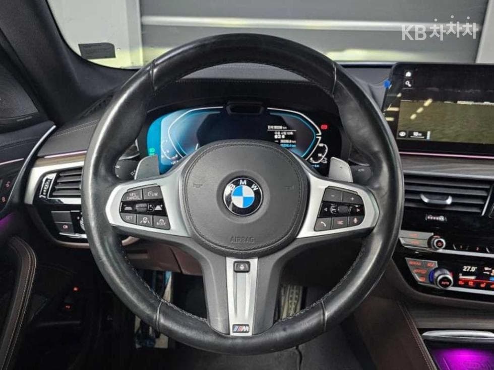 BMW 올Нов5 Серия (G30)530e M Sport - 13