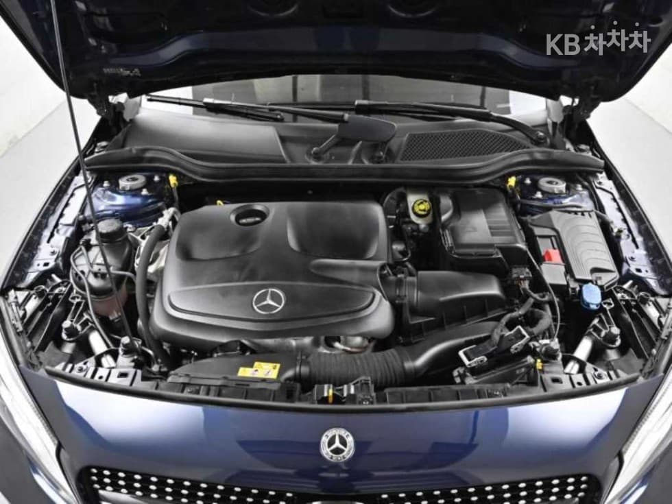 Mercedes-Benz GLA X156GLA220 Стандартен - 6