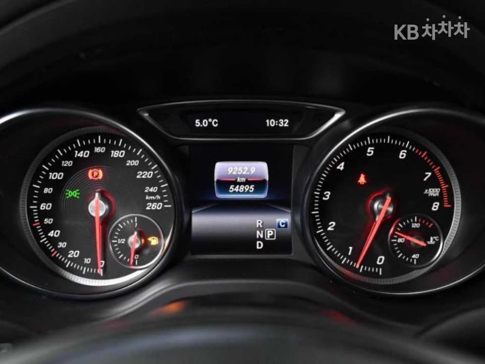 Mercedes-Benz GLA X156GLA220 Стандартен - 8