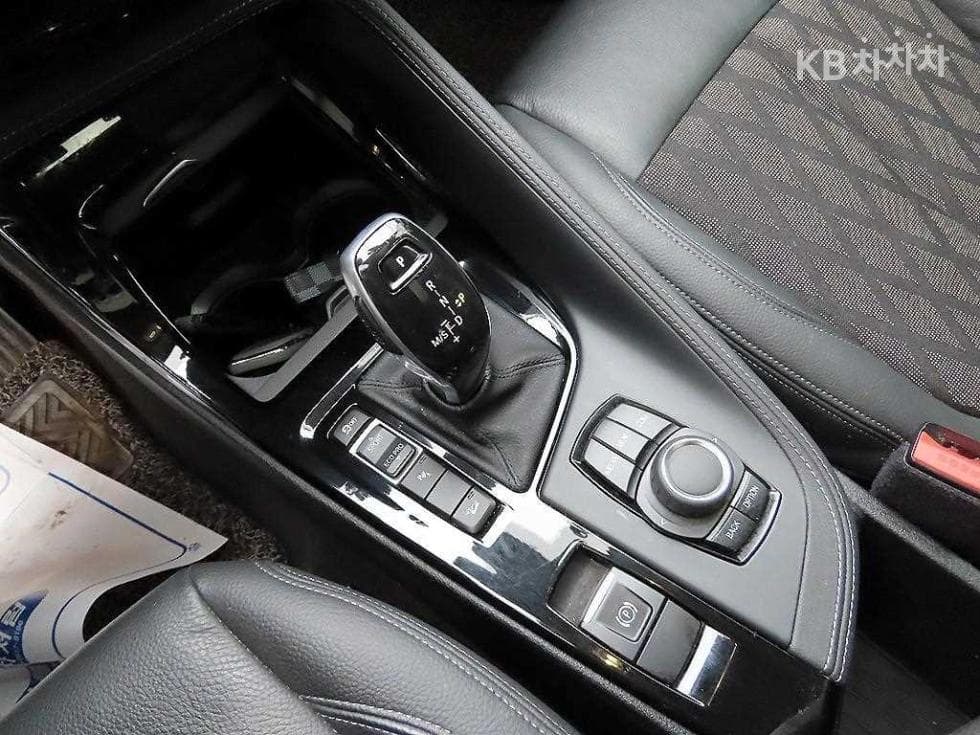 BMW X1 (F48)xDrive 20i xLine - 10