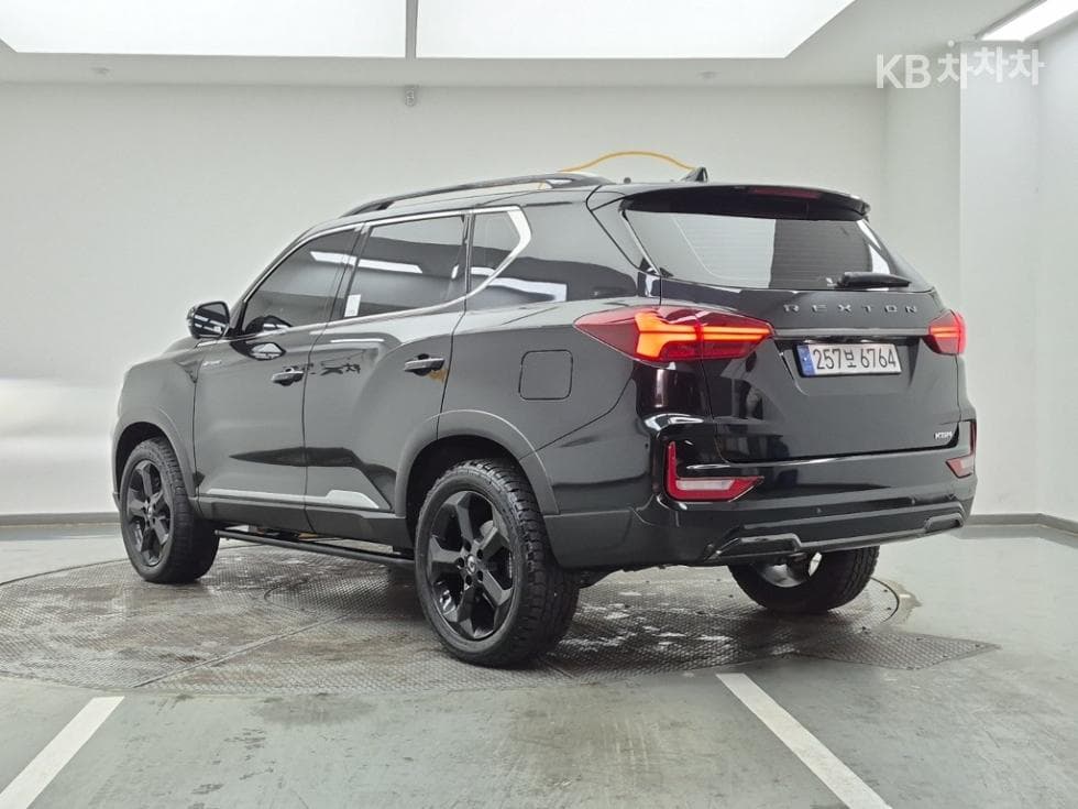 КейДжи Мобилити Rexton Нов 아레나2.2 AWD 써밋 - 3