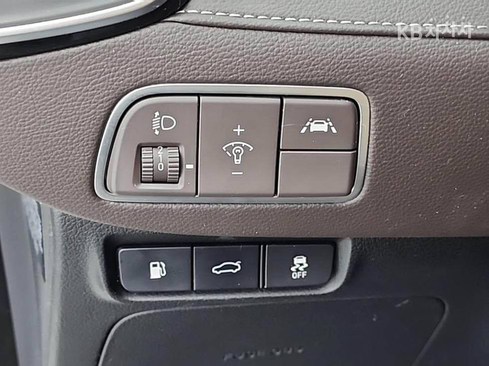 Hyundai Grandeur (Azera)IG2.4 Modern Standard - 19