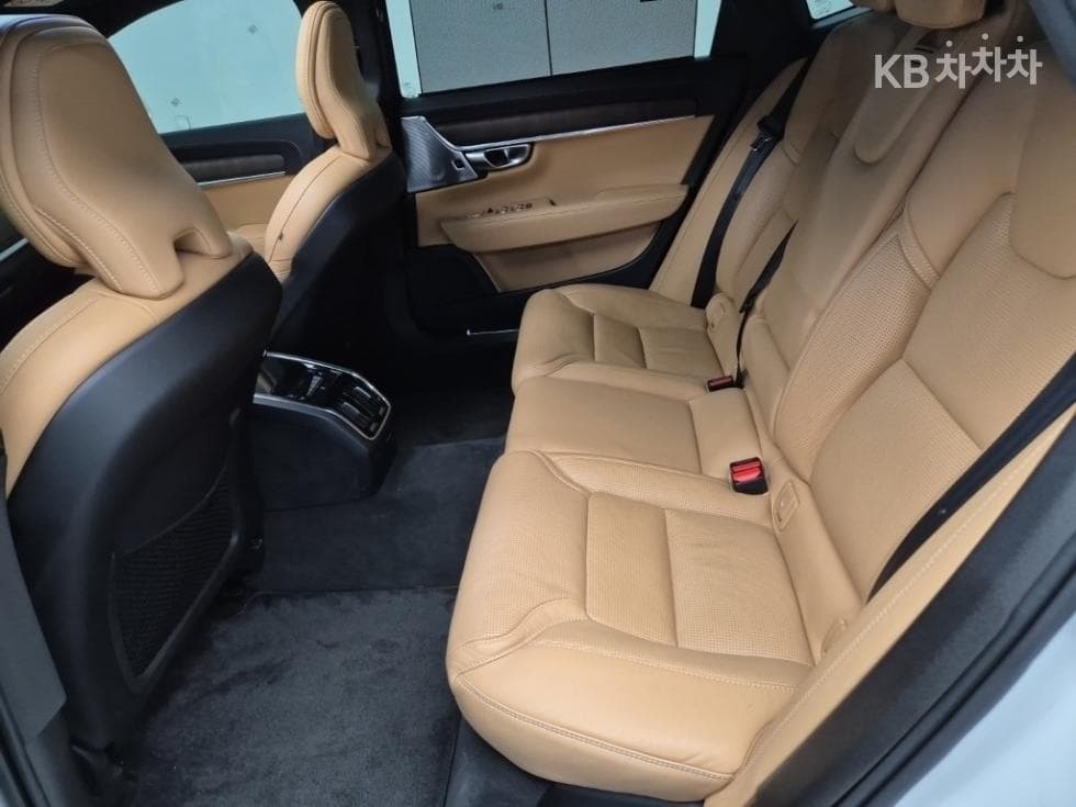 Volvo S90 Второ поколениеB6 AWD Ultimate Bright - 12