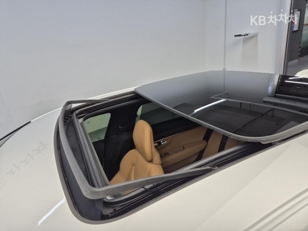 Volvo S90 Второ поколениеB6 AWD Ultimate Bright - 13